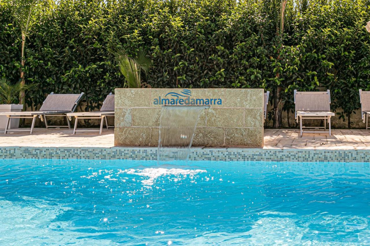 Resort Almaredamarra Con Piscina E Idromassaggio Sul Mare Torre San Giovanni Ugento Exterior foto