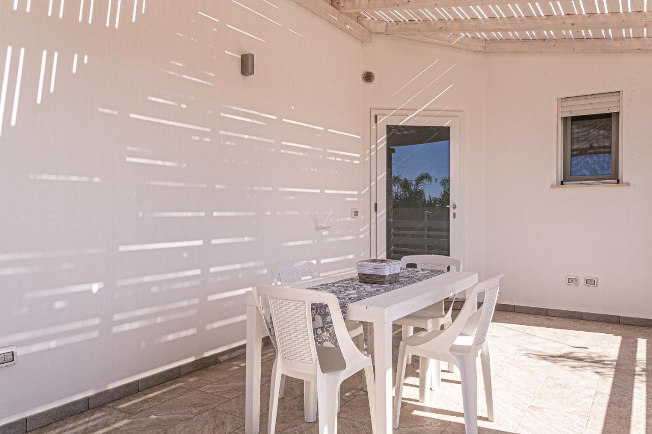 Resort Almaredamarra Con Piscina E Idromassaggio Sul Mare Torre San Giovanni Ugento Exterior foto