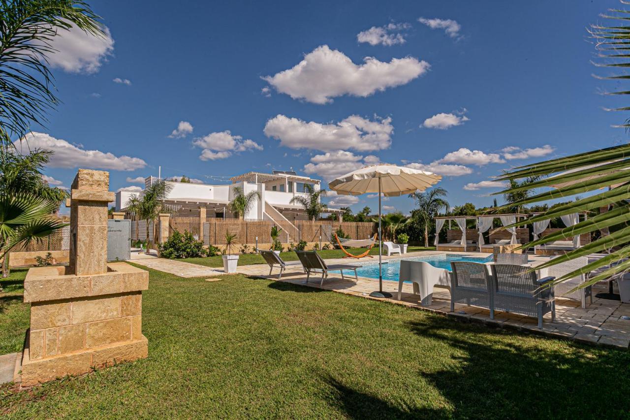 Resort Almaredamarra Con Piscina E Idromassaggio Sul Mare Torre San Giovanni Ugento Exterior foto