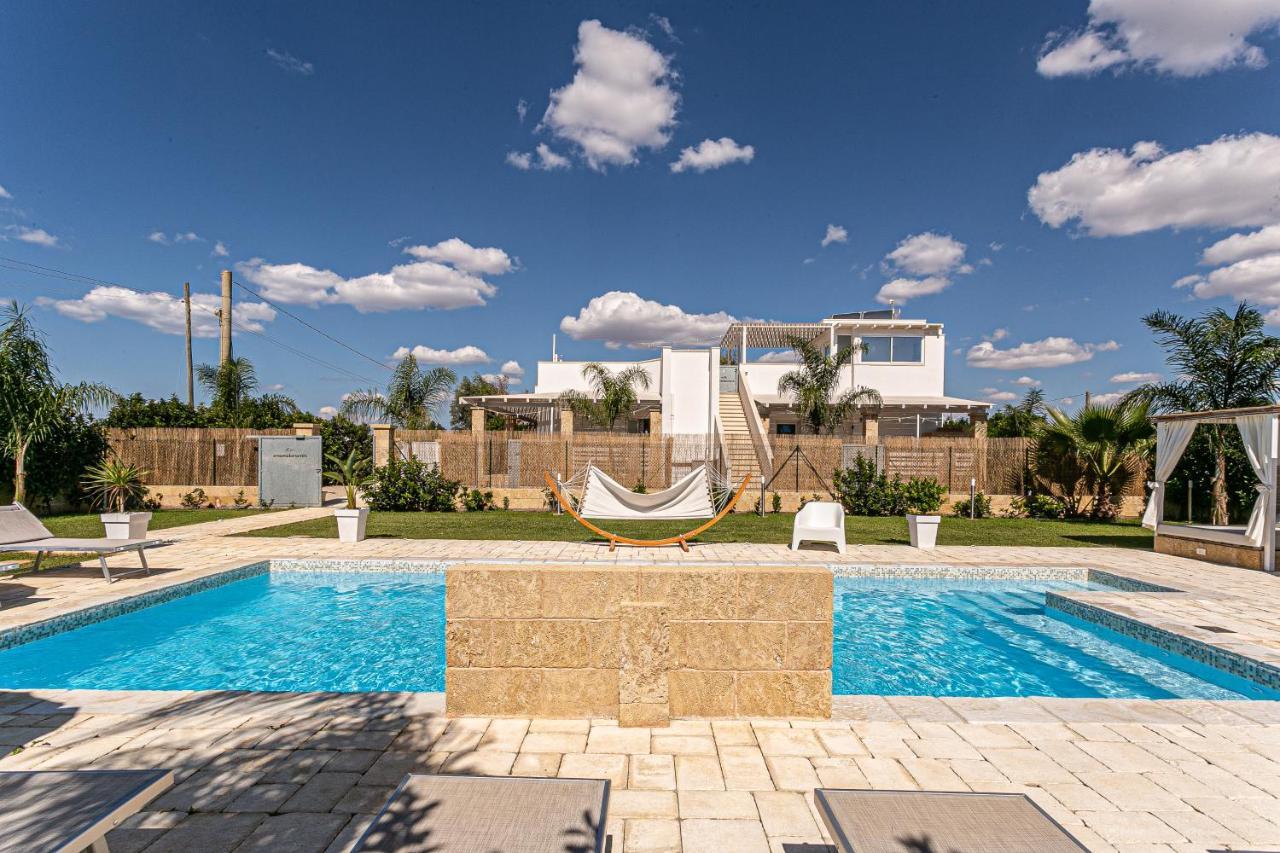 Resort Almaredamarra Con Piscina E Idromassaggio Sul Mare Torre San Giovanni Ugento Exterior foto